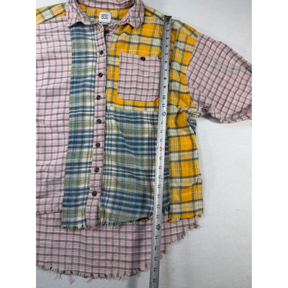 BDG Urban Outfitters Patchwork Plaid Flannel Shirt Oversized Raw Hem Small - Picture 9 of 9